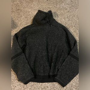 Nike turtleneck sweatshirt
